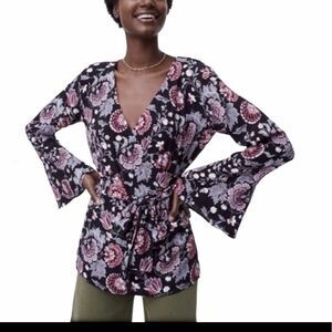 Loft black / purple floral wrap top , bell sleeves XS